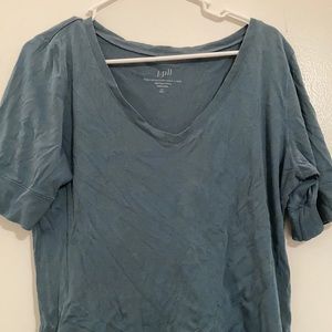 Quarter sleeve t-shirt very comfy